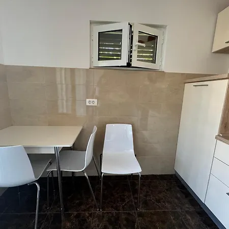 Appartement Bella *